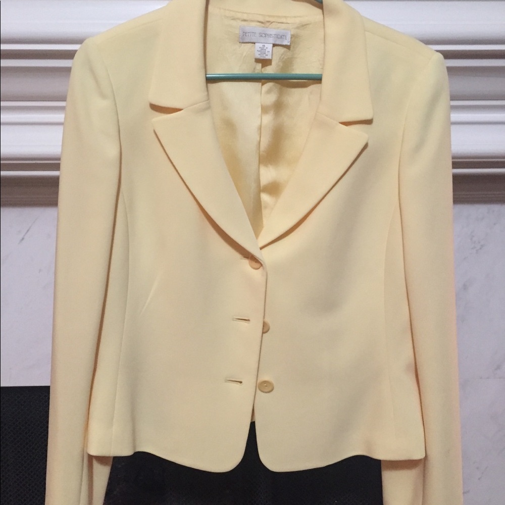 Yellow blazer